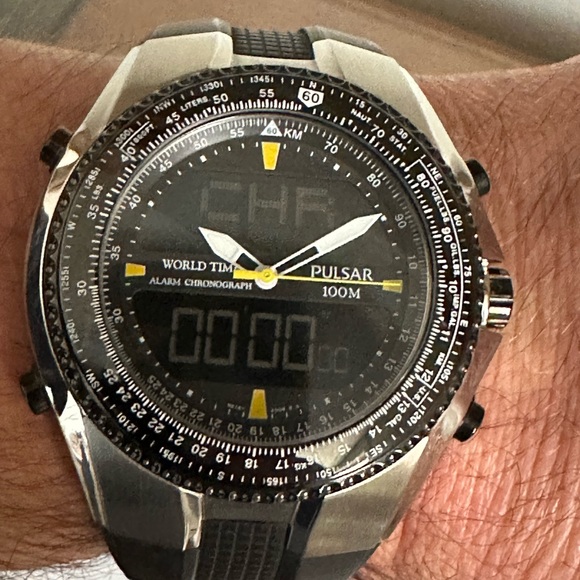 Pulsar Pilot World Time Watch NX14-X001 -40mm -Chronograph -Aviation Slide Rule - Picture 2 of 4